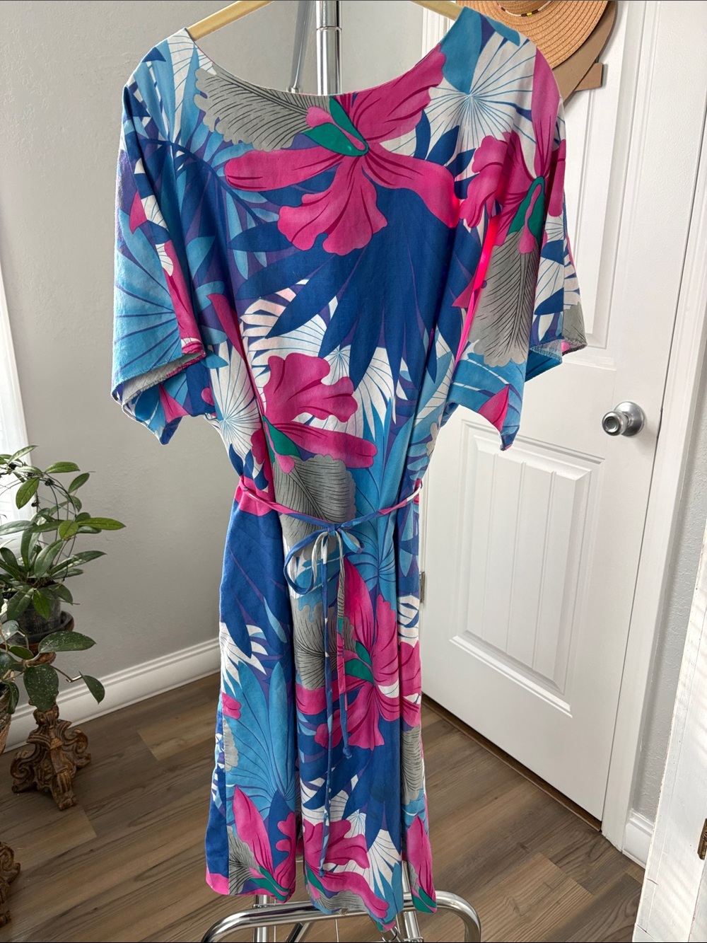 Hilo Hattie Midi Dress